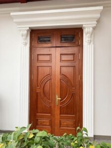 Đơn Giá Cửa Gỗ Tự Nhiên Hcm