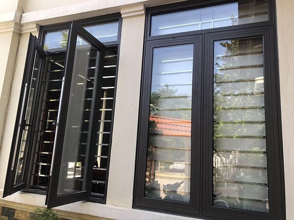 Báo Giá Làm Cửa Nhôm Kính Xinfa Vách Ngăn Nhôm Kính Giá Rẻ HCM 2023