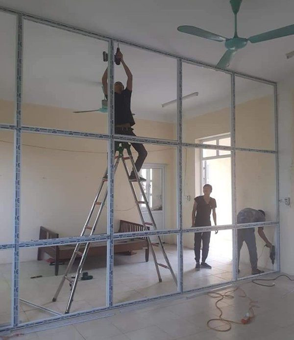 Báo Giá Làm Cửa Nhôm Kính Xinfa Vách Ngăn Nhôm Kính Giá Rẻ HCM 2023