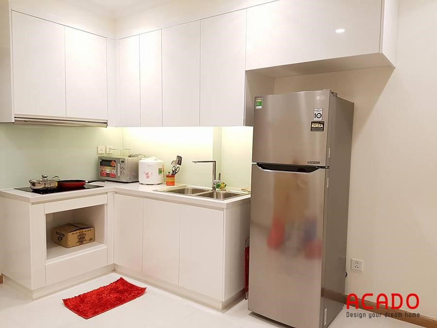 Mẫu tủ bếp Melamine hình chữ L thiết kế kịch trần tối ưu không gian sử dụng giá chỉ tầm 12 triệu