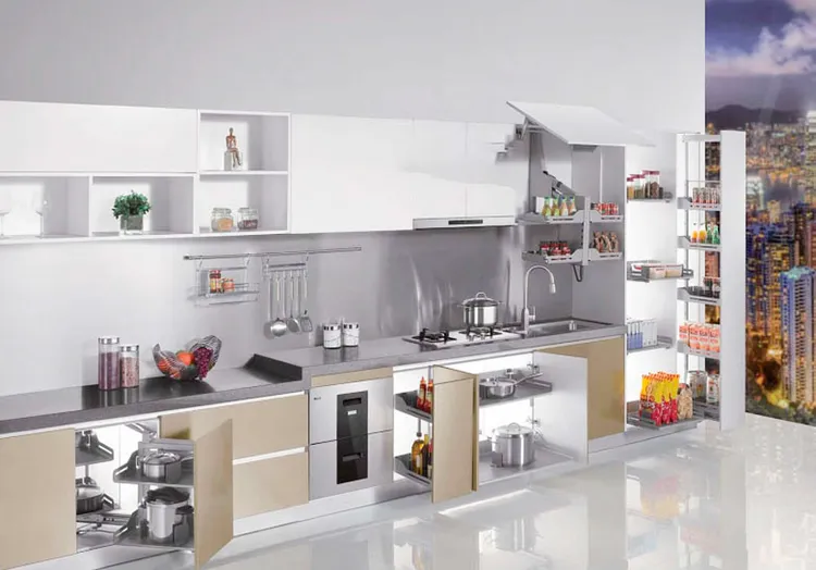 Tủ bếp thông minh cũng giúp gia đình duy trì môi trường sống trong lành và sạch sẽ hơn bằng cách giữ ẩm, khử mùi và giữ đồ dùng bếp sạch sẽ
